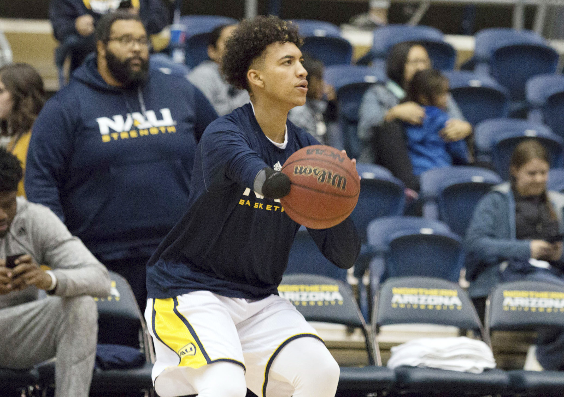 One-handed NAU player spreading inspiration | The Daily Courier