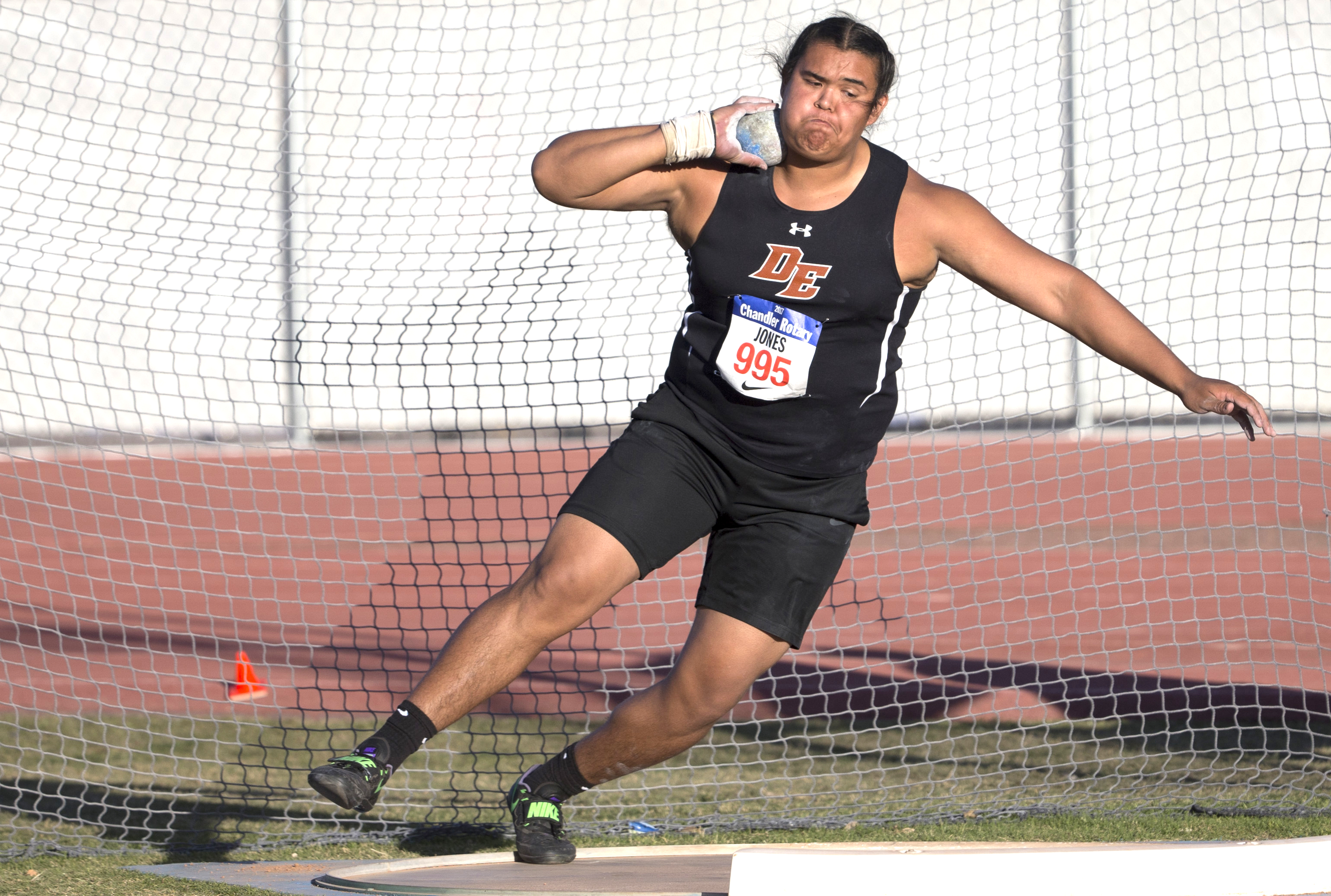 Tyson Jones rewrites state track history in shot put The Verde
