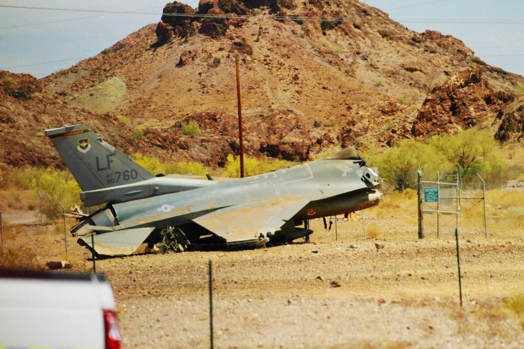 NTSB: Fighter jet’s engine quit before it crashed in Arizona | The 