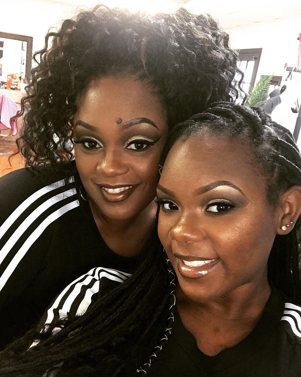 Monica Thompson 44.Zoey Thompson 15