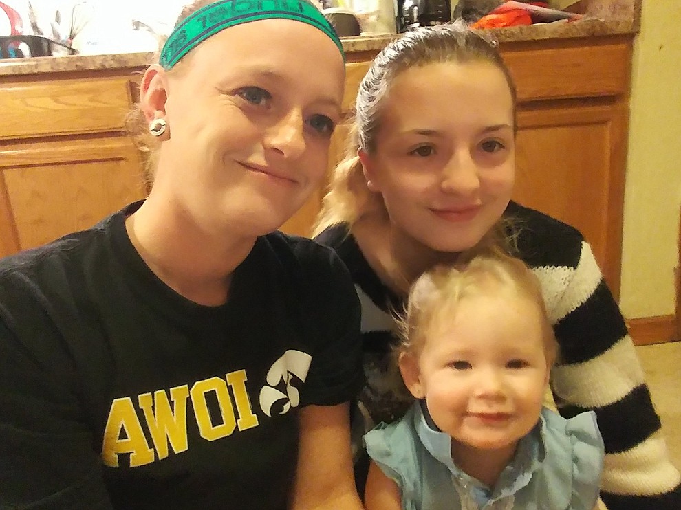 Christina and Nicolete 13, Starr 2