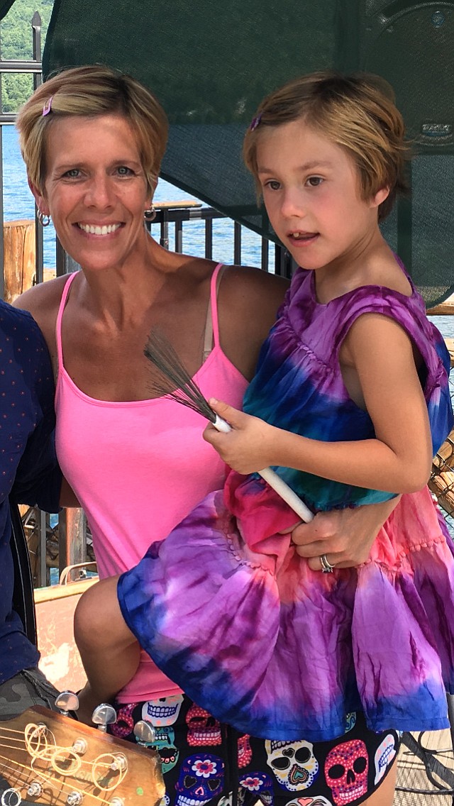 Me and my 7 year old daughter Saige Elizabeth â¤ï¸.Name of person submitting photo *.Robin Fohl