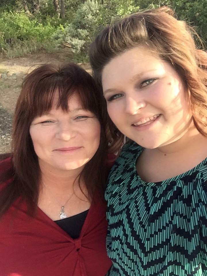 Michelle ( mom) 47.Denisa (daughter) 27.Name of person submitting photo *.Denisa Dilley