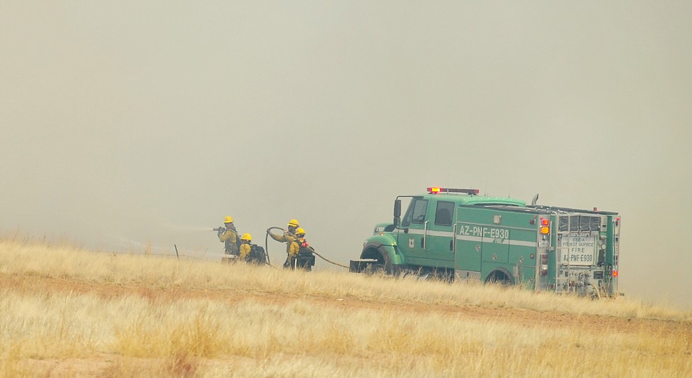 The Viewpoint Fire started along Highway 89A in Prescott Valley Friday morning, May 11, 2018. The fire, driven by a sustained wind, headed north into the Poquito Valley area. (Les Stukenberg/Courier)