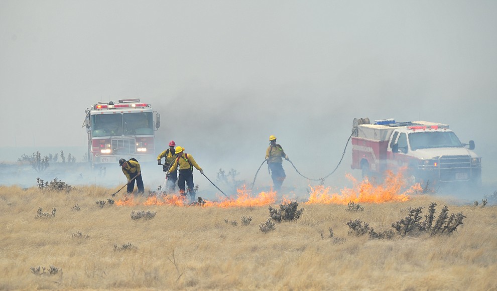 The Viewpoint Fire started along Highway 89A in Prescott Valley Friday morning, May 11, 2018. The fire, driven by a sustained wind, headed north into the Poquito Valley area. (Les Stukenberg/Courier)