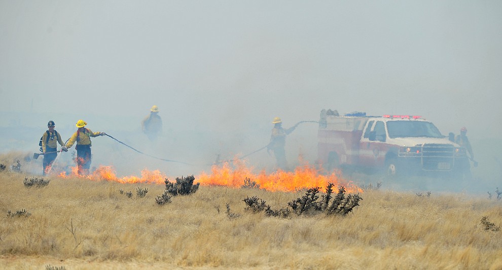 The Viewpoint Fire started along Highway 89A in Prescott Valley Friday morning, May 11, 2018. The fire, driven by a sustained wind, headed north into the Poquito Valley area. (Les Stukenberg/Courier)