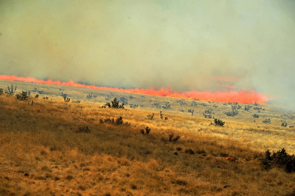 The Viewpoint Fire started along Highway 89A in Prescott Valley Friday morning, May 11, 2018. The fire, driven by a sustained wind, headed north into the Poquito Valley area. (Les Stukenberg/Courier)