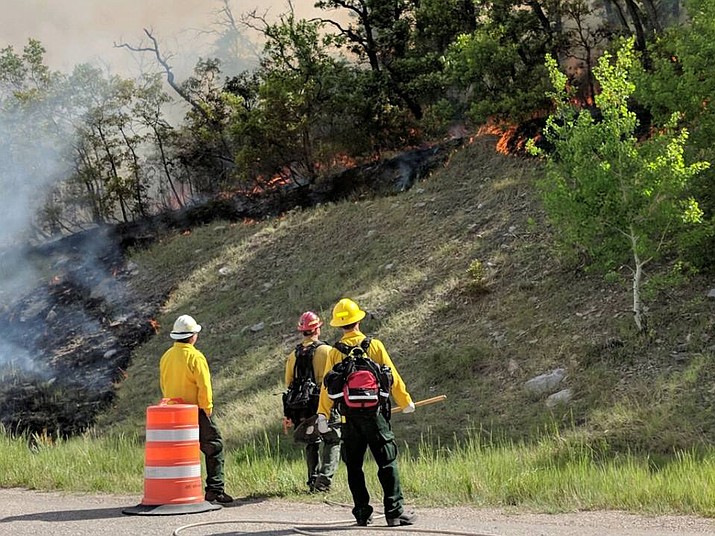 New wildfires sweep through California, burning homes Kingman Daily