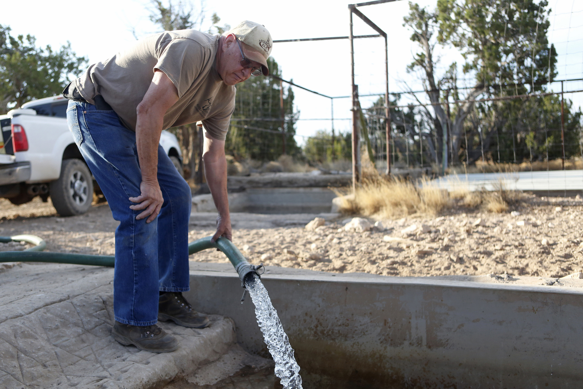 Volunteers hauling extra water to statewide stock tanks Williams