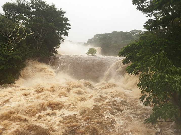 Hurricane dumps rain on Hawaii, 5 rescued from flooded home The Daily