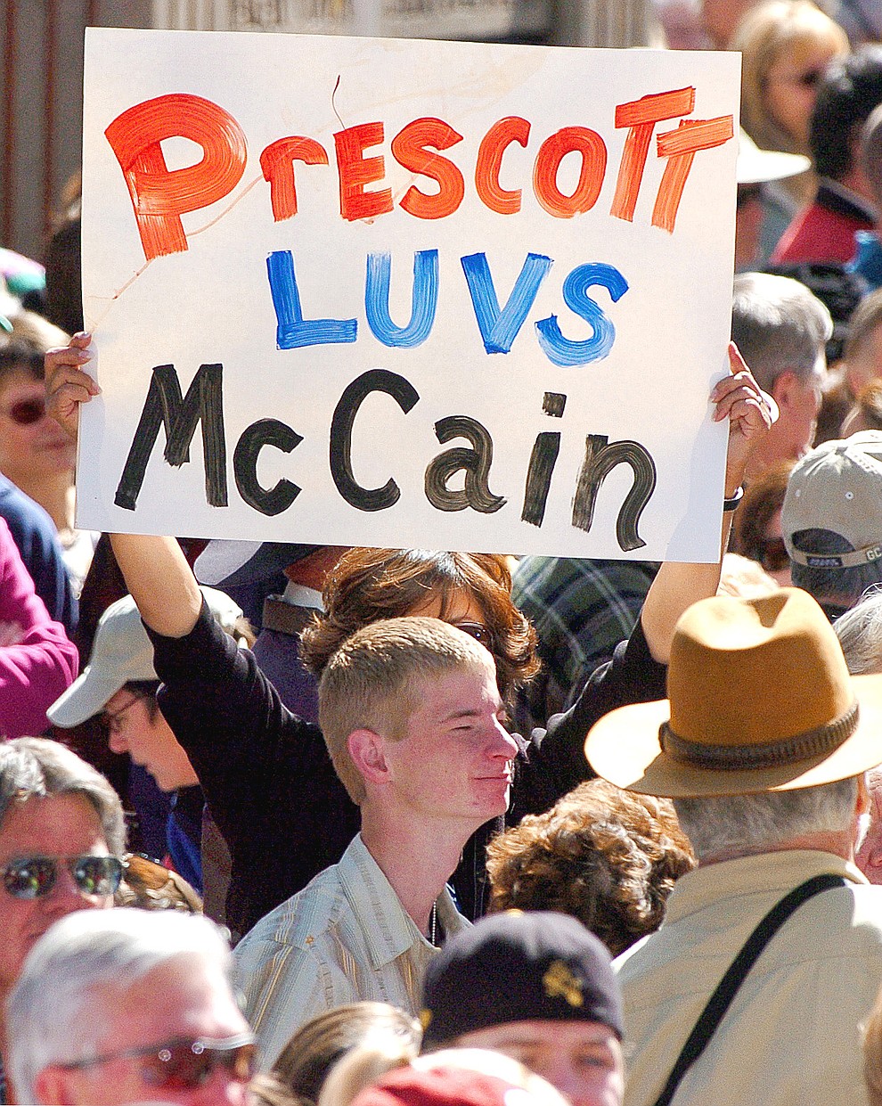 Prescott -- 04-04-08.The Daily Courier/Matt Hinshaw.AZ Senator and Republican Presidential Candidate John McCain talks on the steps of the Yavapai County Courthouse in Prescott, Ariz. .FOR USE ON www.dcourier.com ONLY!