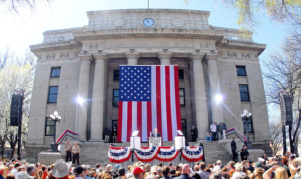 Prescott -- 04-04-08.The Daily Courier/Matt Hinshaw.AZ Senator and Republican Presidential Candidate John McCain talks on the steps of the Yavapai County Courthouse in Prescott, Ariz. .FOR USE ON www.dcourier.com ONLY!