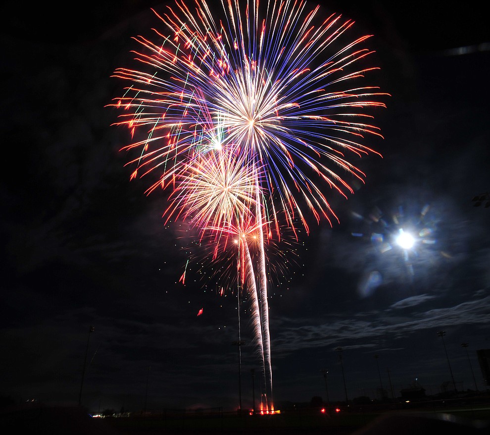 Prescott Valley celebrated their 40th anniversary with a 40 minute fireworks display at Mountain Valley Park Saturday, August 25, 2018. (Les Stukenberg/Courier)