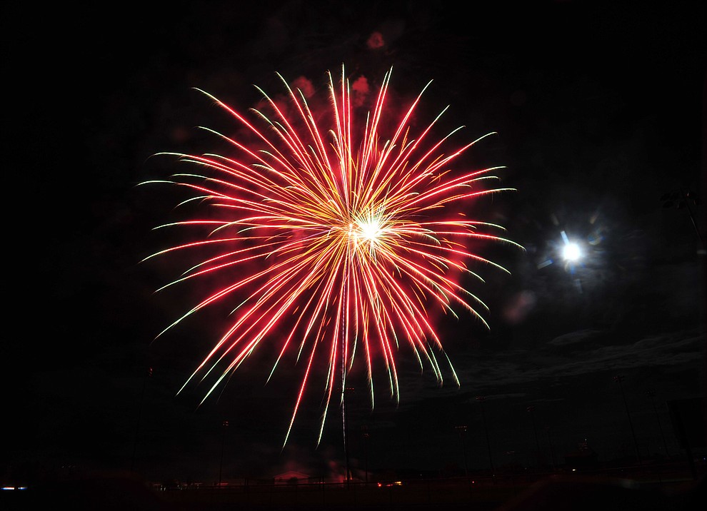 Prescott Valley celebrated their 40th anniversary with a 40 minute fireworks display at Mountain Valley Park Saturday, August 25, 2018. (Les Stukenberg/Courier)