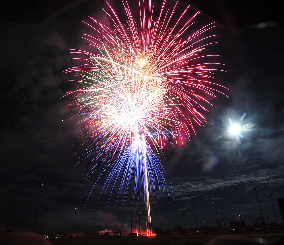 Prescott Valley celebrated their 40th anniversary with a 40 minute fireworks display at Mountain Valley Park Saturday, August 25, 2018. (Les Stukenberg/Courier)