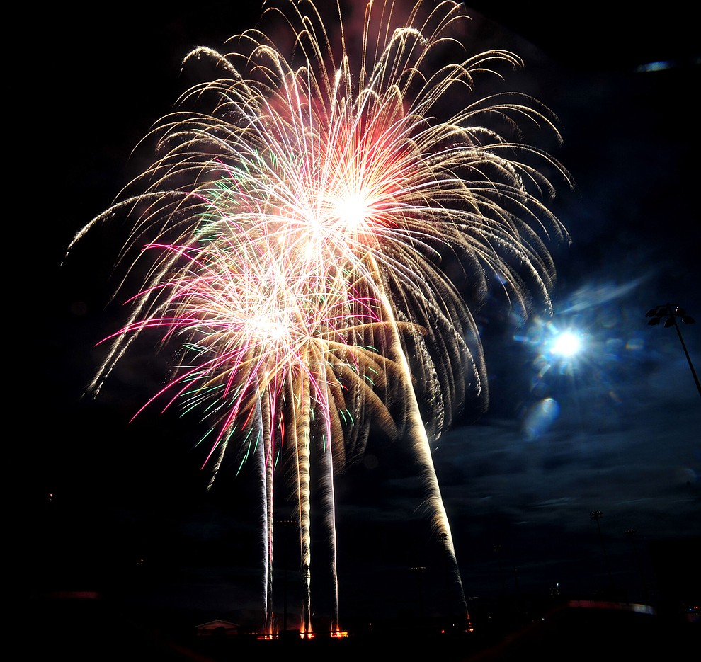 Prescott Valley celebrated their 40th anniversary with a 40 minute fireworks display at Mountain Valley Park Saturday, August 25, 2018. (Les Stukenberg/Courier)