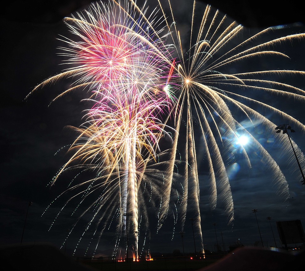 Prescott Valley celebrated their 40th anniversary with a 40 minute fireworks display at Mountain Valley Park Saturday, August 25, 2018. (Les Stukenberg/Courier)