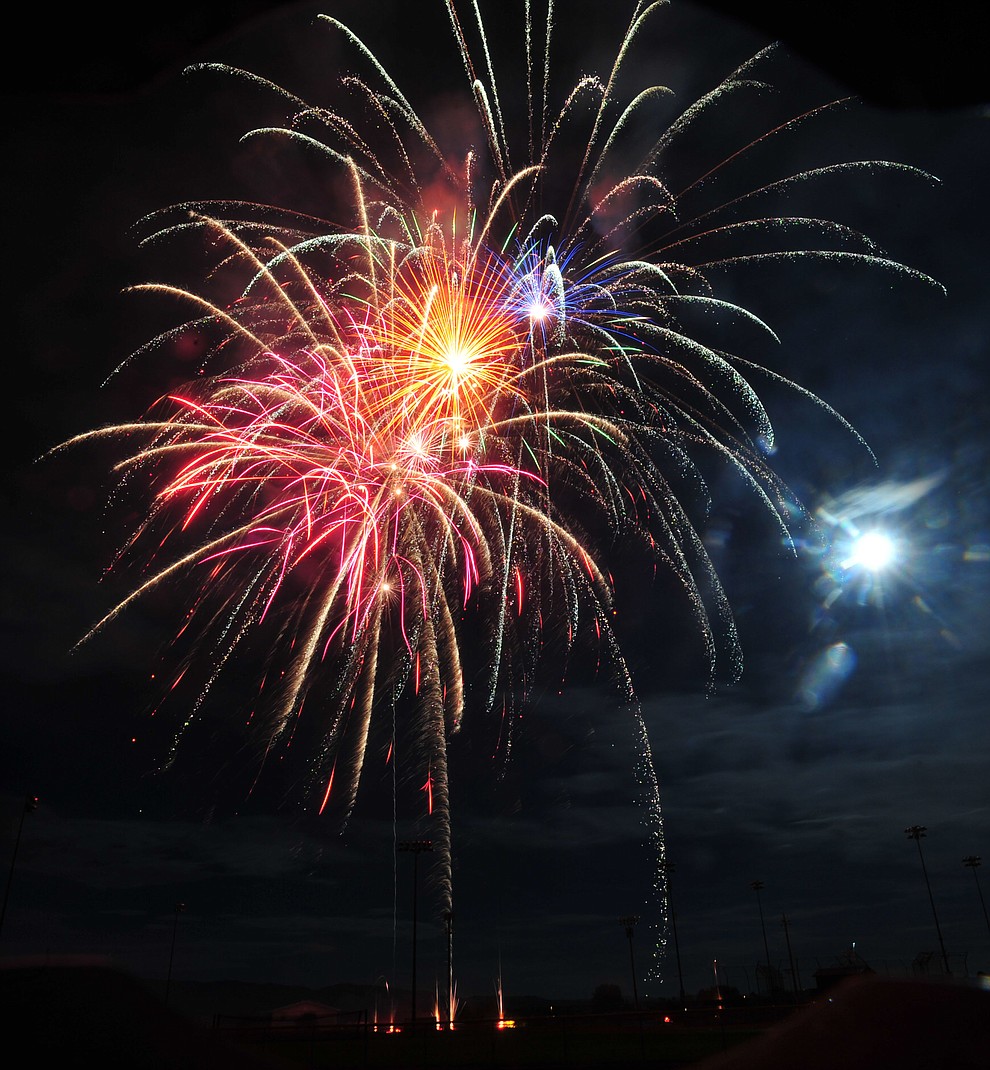 Prescott Valley celebrated their 40th anniversary with a 40 minute fireworks display at Mountain Valley Park Saturday, August 25, 2018. (Les Stukenberg/Courier)