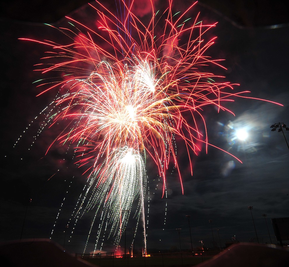 Prescott Valley celebrated their 40th anniversary with a 40 minute fireworks display at Mountain Valley Park Saturday, August 25, 2018. (Les Stukenberg/Courier)
