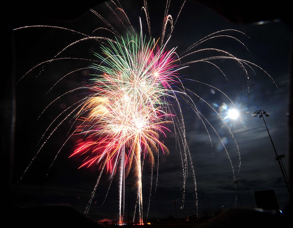 Prescott Valley celebrated their 40th anniversary with a 40 minute fireworks display at Mountain Valley Park Saturday, August 25, 2018. (Les Stukenberg/Courier)