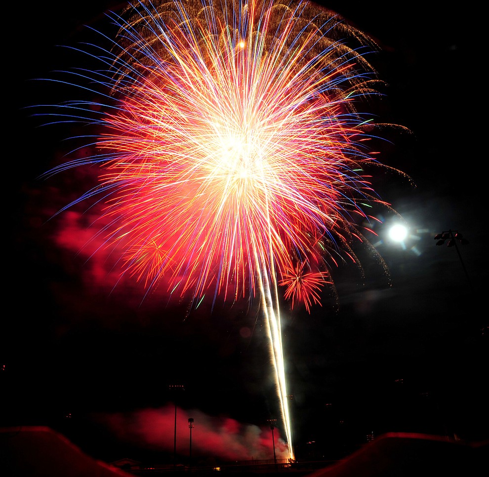 Prescott Valley celebrated their 40th anniversary with a 40 minute fireworks display at Mountain Valley Park Saturday, August 25, 2018. (Les Stukenberg/Courier)