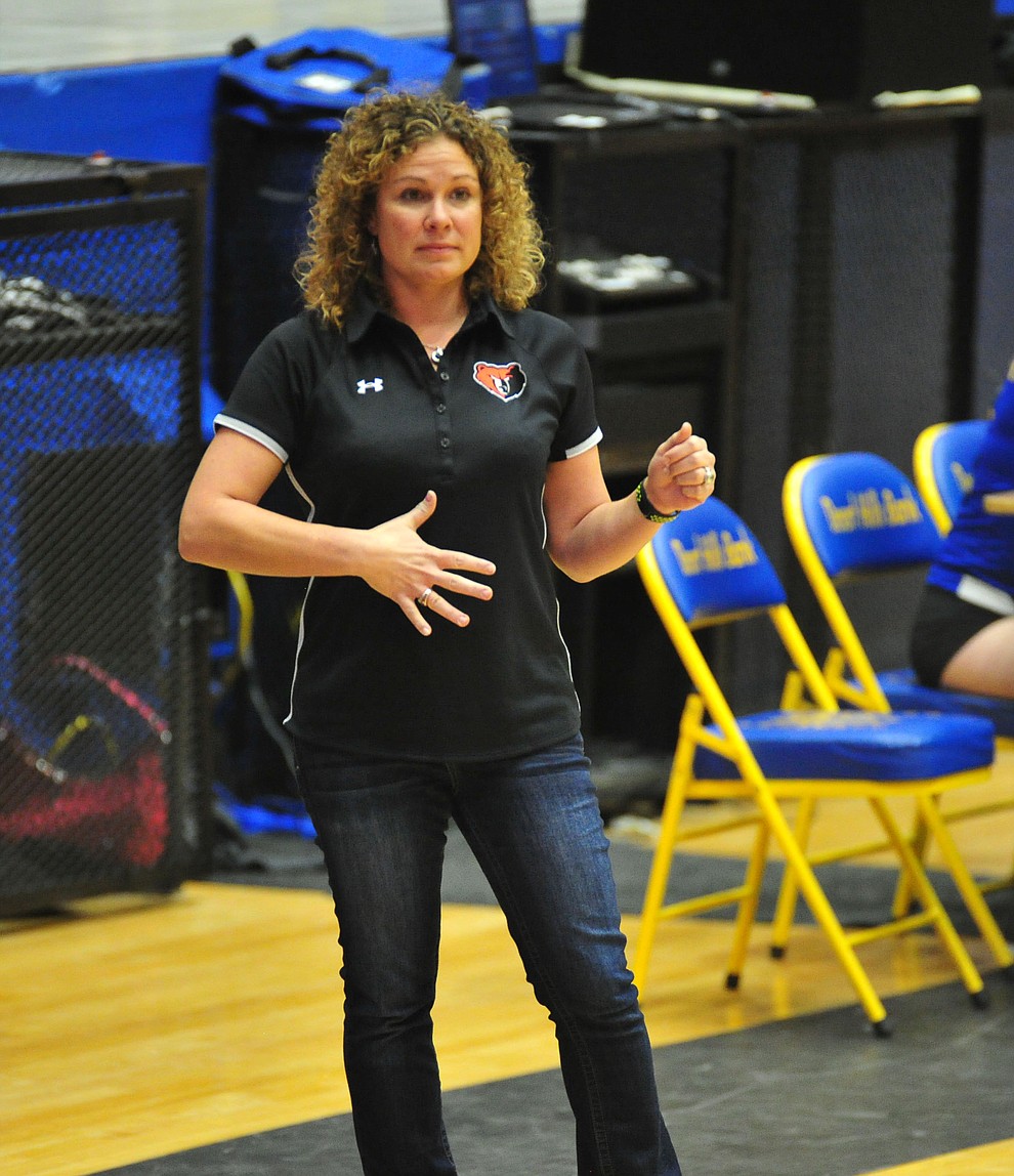 Bradshaw Mountain Head Coach Natali Sobczak calls the shot as the Bears traveled to Prescott for a cross-town volleyball matchup against the Badgers Thursday Sept. 6, 2018. (Les Stukenberg/Courier)