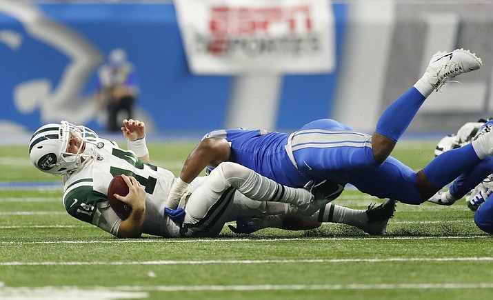 Sam Darnold recovers from first-play pick-6, helps Jets rout Lions