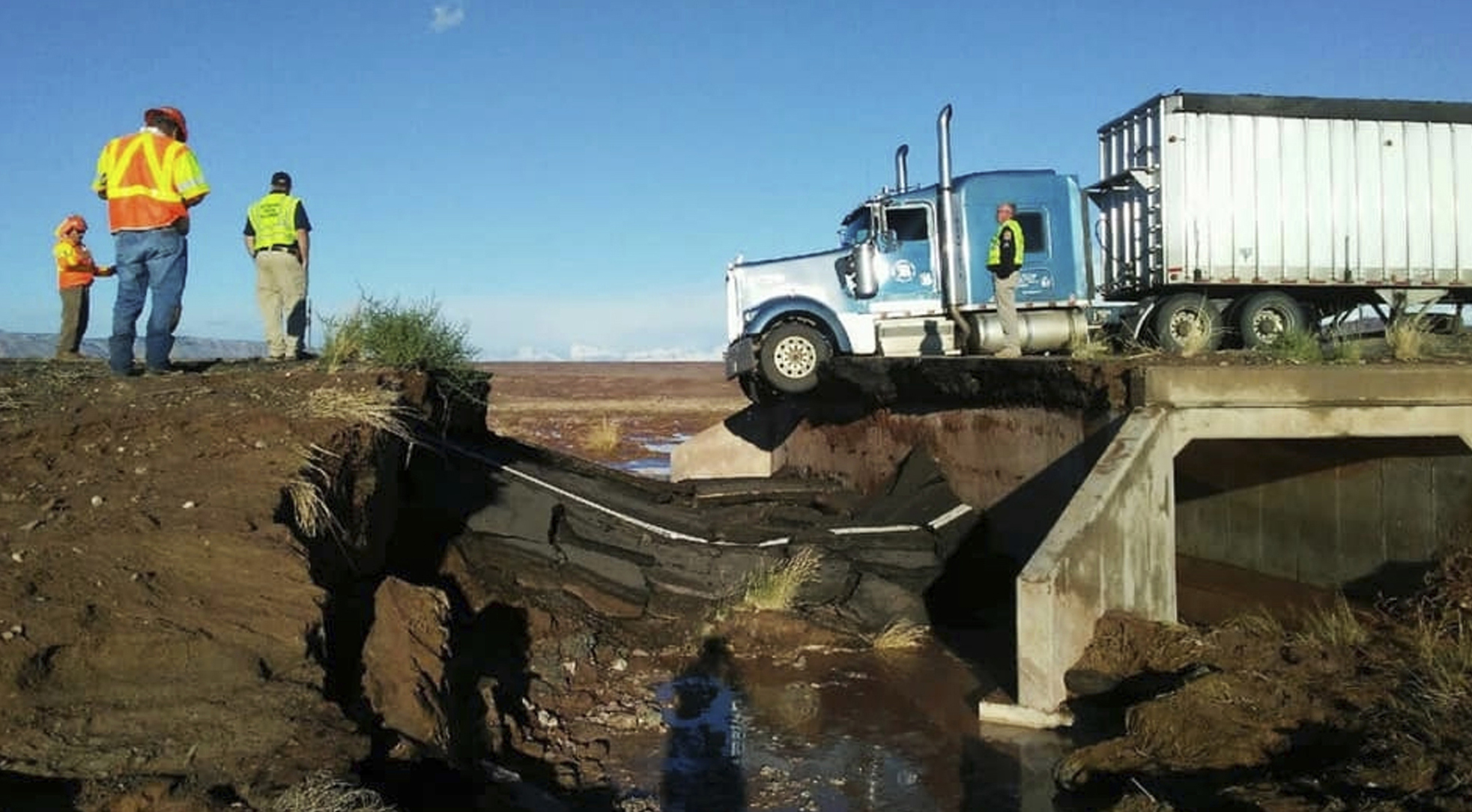 highway-89-closed-from-flooding-impacts-travel-to-north-and-south-rims