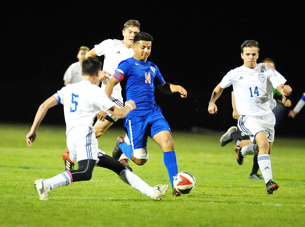 Chino Valley vs Snowflake Boys Soccer 102418 The Daily Courier