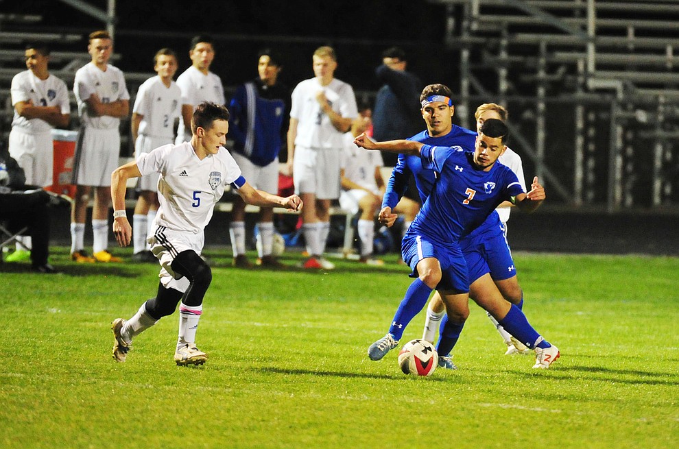 Chino Valley vs Snowflake Boys Soccer 102418 The Daily Courier
