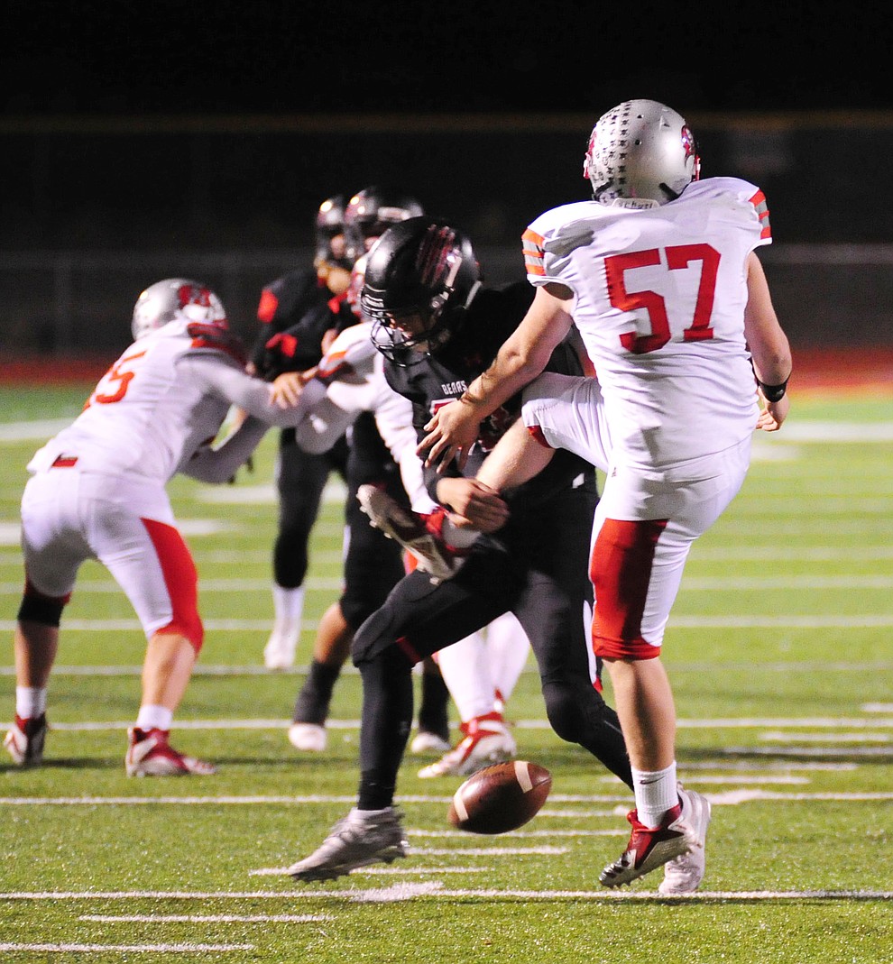 Bradshaw Mountain's Luke Huenemeyer blocks a punt as the Bears take on the Mingus Marauders in the first round of the AIA 4A State Football Championship Friday, Nov. 2, 2018 in Prescott Valley. (Les Stukenberg/Courier).
