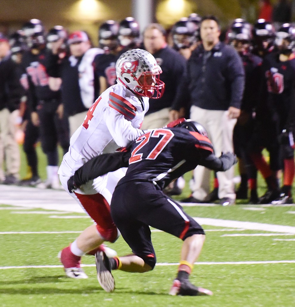 Mingus' Kendrew Streck tries to get to the edge as the Marauders take on Bradshaw Mountain in the first round of the AIA 4A State Football Championship Friday, Nov. 2, 2018 in Prescott Valley. (Les Stukenberg/Courier).