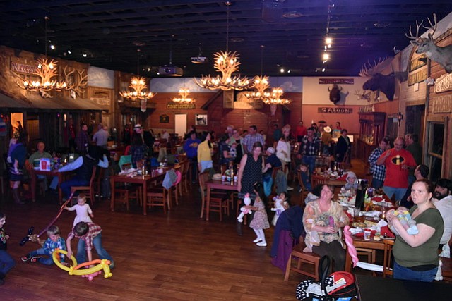 Kaibab Learning Center held its annual Western Night auction and fundraiser at Big E’s Steakhouse and Saloon Nov. 2. (Submitted photo)