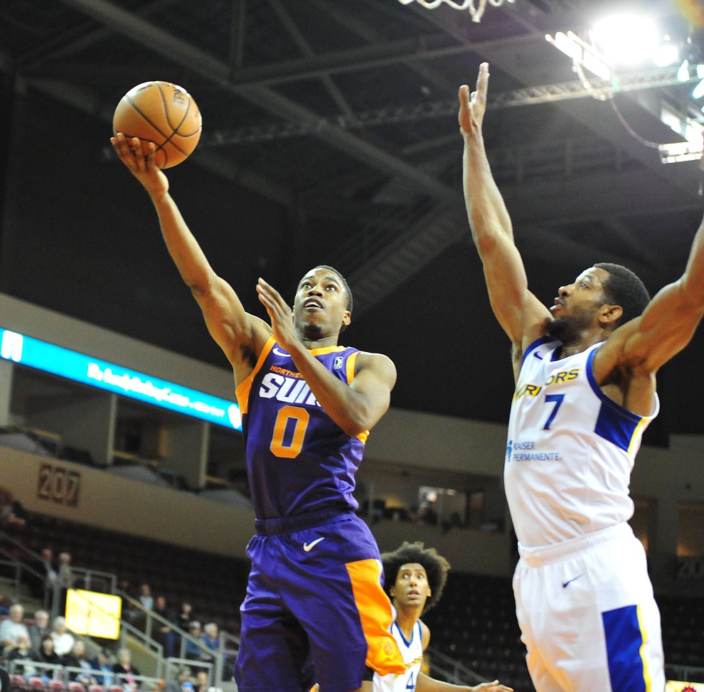 Northern Arizona's Daniel Dixon sends up a shot as the Suns play the Santa Cruz Warriors Tuesday, Nov. 13, 2018 at the Prescott Valley Event Center. (Les Stukenberg/Courier).