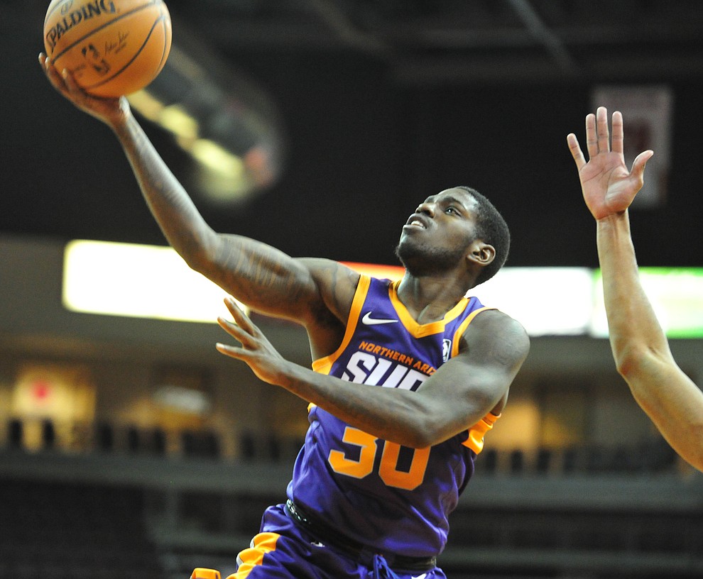 Northern Arizona's Jawun Evans lays up a basket as the Suns play the Santa Cruz Warriors Tuesday, Nov. 13, 2018 at the Prescott Valley Event Center. (Les Stukenberg/Courier).