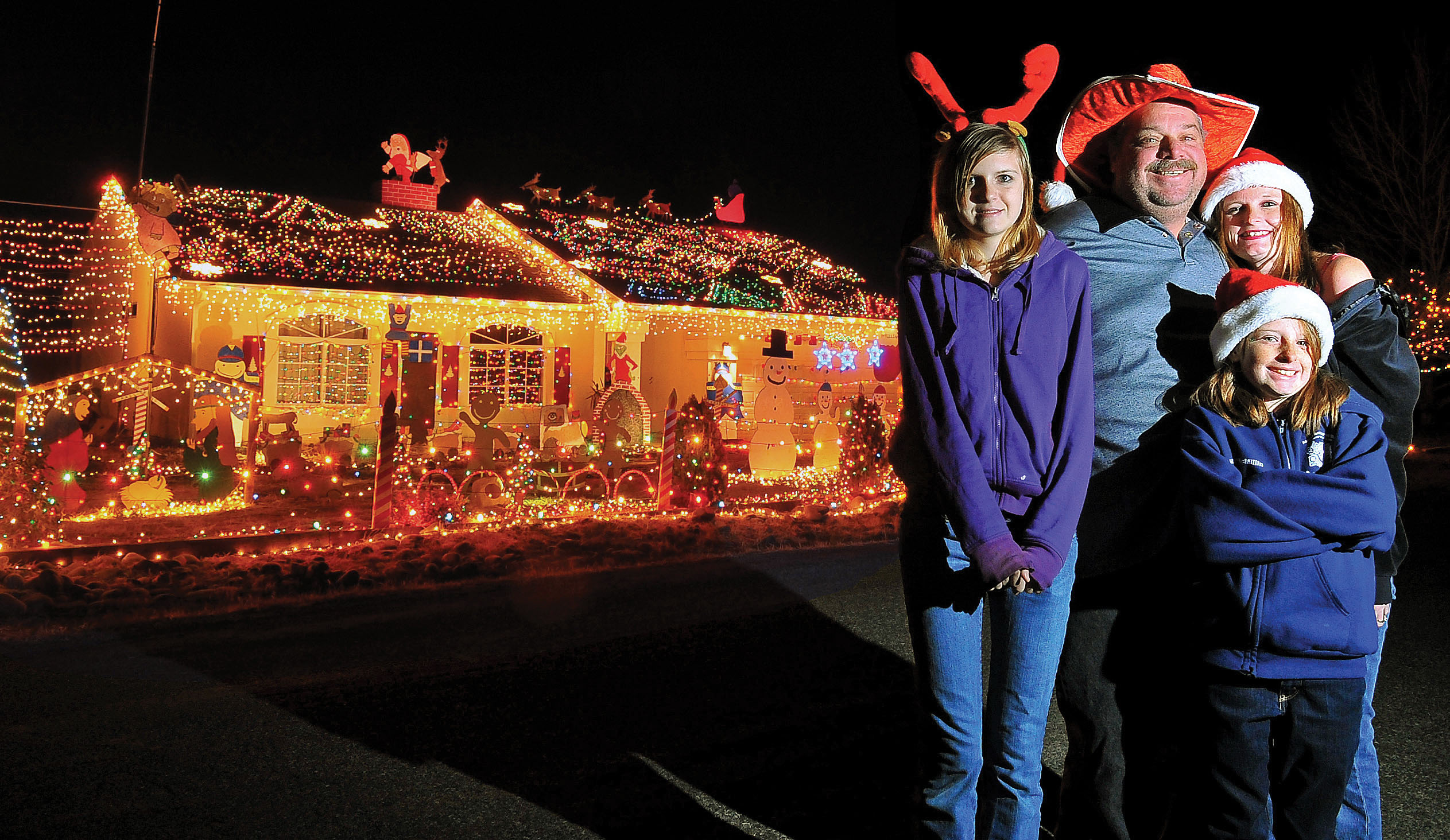 Christmas Lighting Contest returns with large cash prizes The Daily