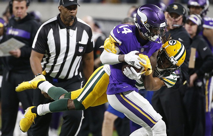 Cousins, Vikings pass by Packers 24-17