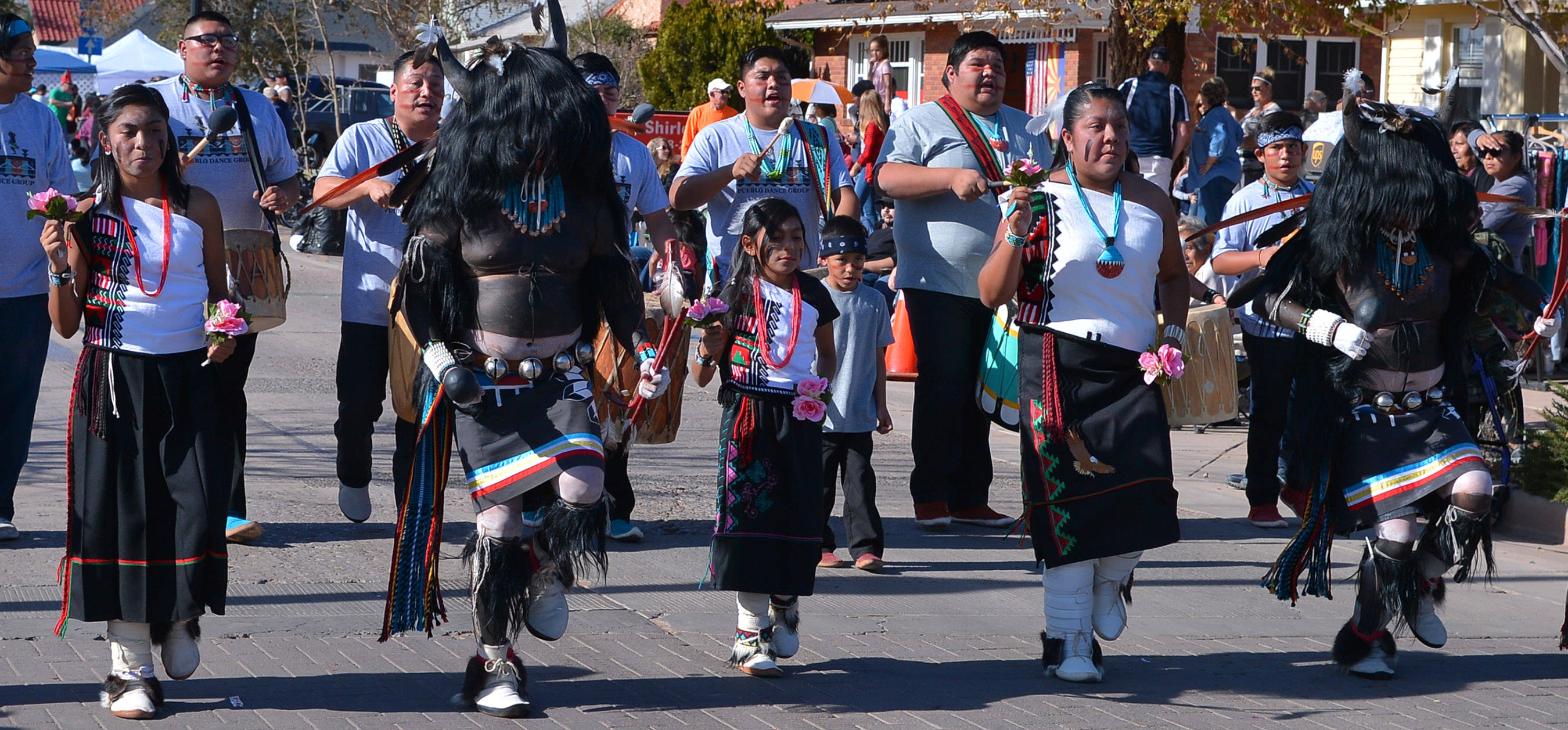 Christmas Parade lights up Winslow NavajoHopi Observer Navajo