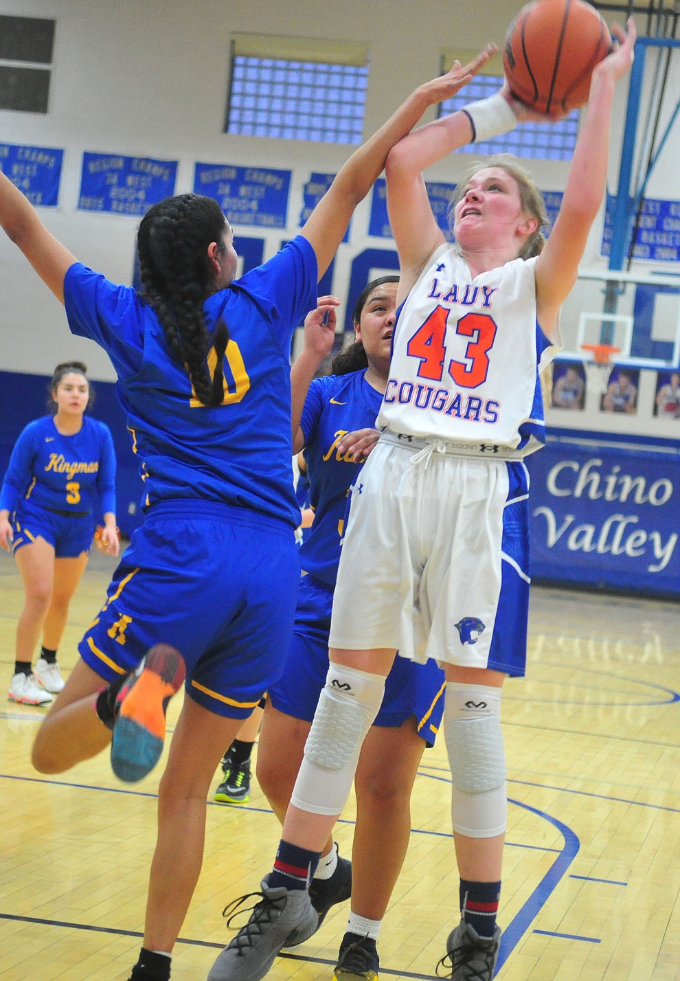 Chino Valley's Shayne Andrews takes a shot as they face the Kingman Bulldogs Thursday, Jan. 24, 2019 in Chino Valley. (Les Stukenberg/Courier).