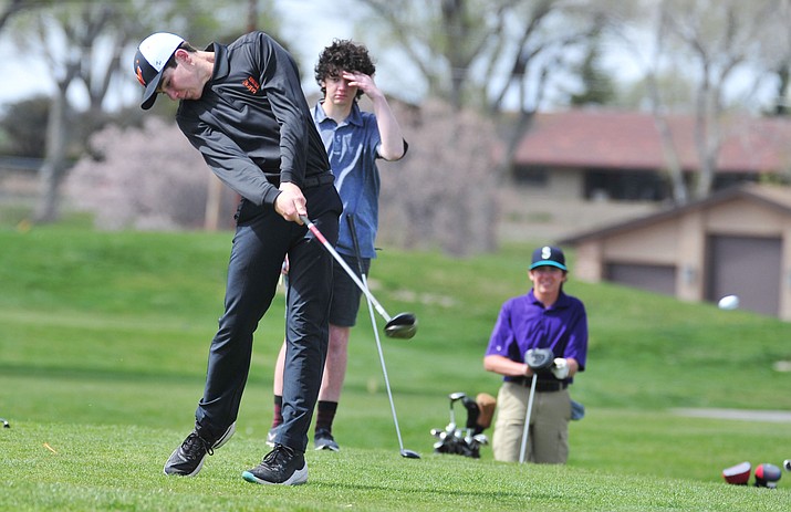 Levi Burlington competes in the Chino Valley tournament April 2. (Les Stukenberg for WGCN)