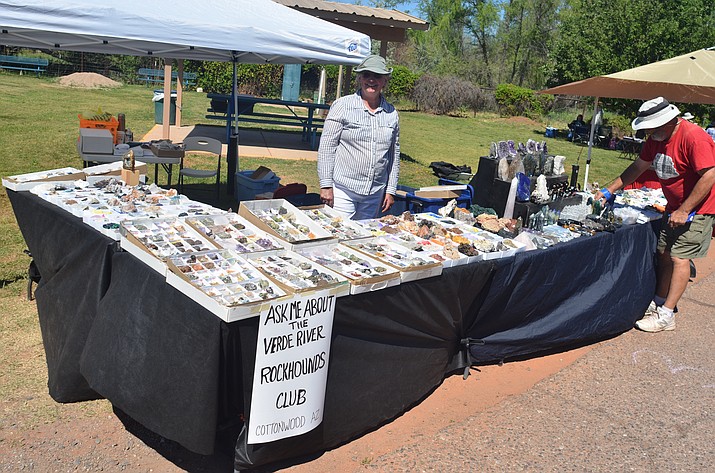Beautiful weather helped bring out a large crowd to the Verde River Rockhounds’ “Rocks in the Park IV” rock and mineral sale at Windmill Park in Cornville on Saturday. VVN/Vyto Starinskas