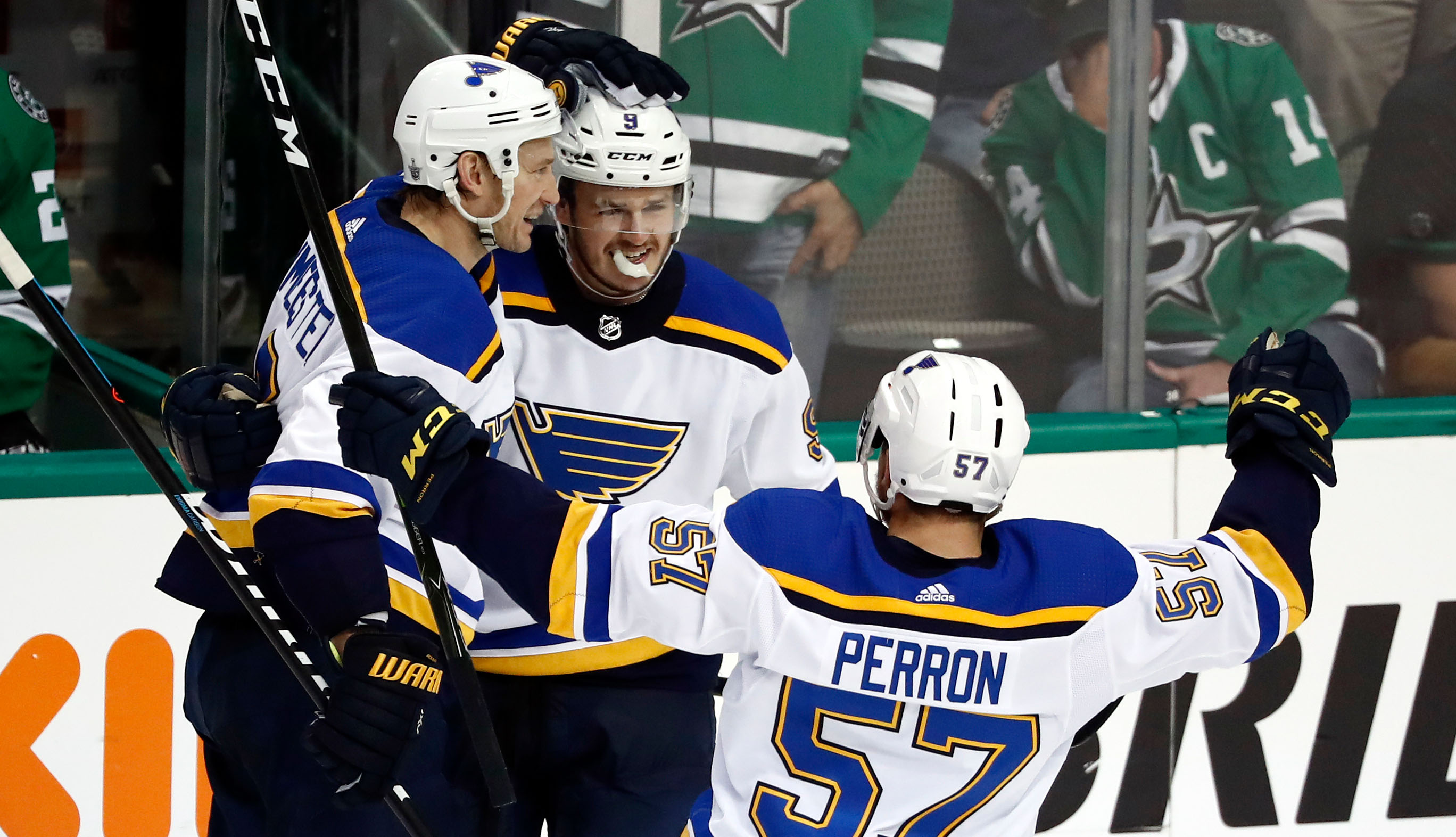 Blues force Game 7 with 41 win over Star¬¬s, stunned The