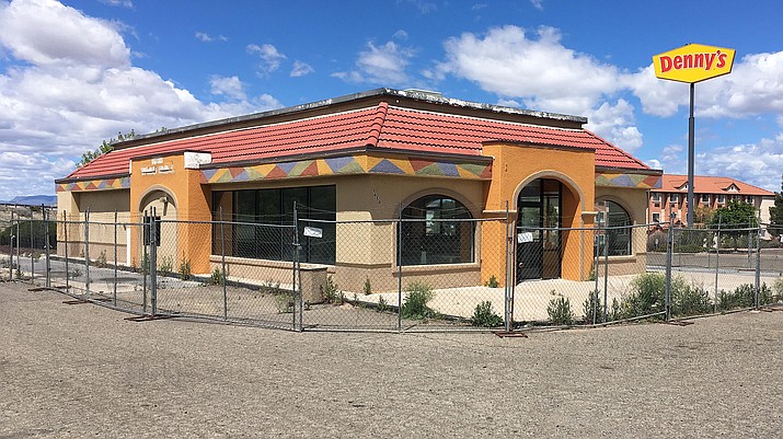 Dan Rubenstein said Monday that the building formerly used by Taco Bell, located at 1650 W. SR 260, is “actively being marketed.” VVN/Bill Helm