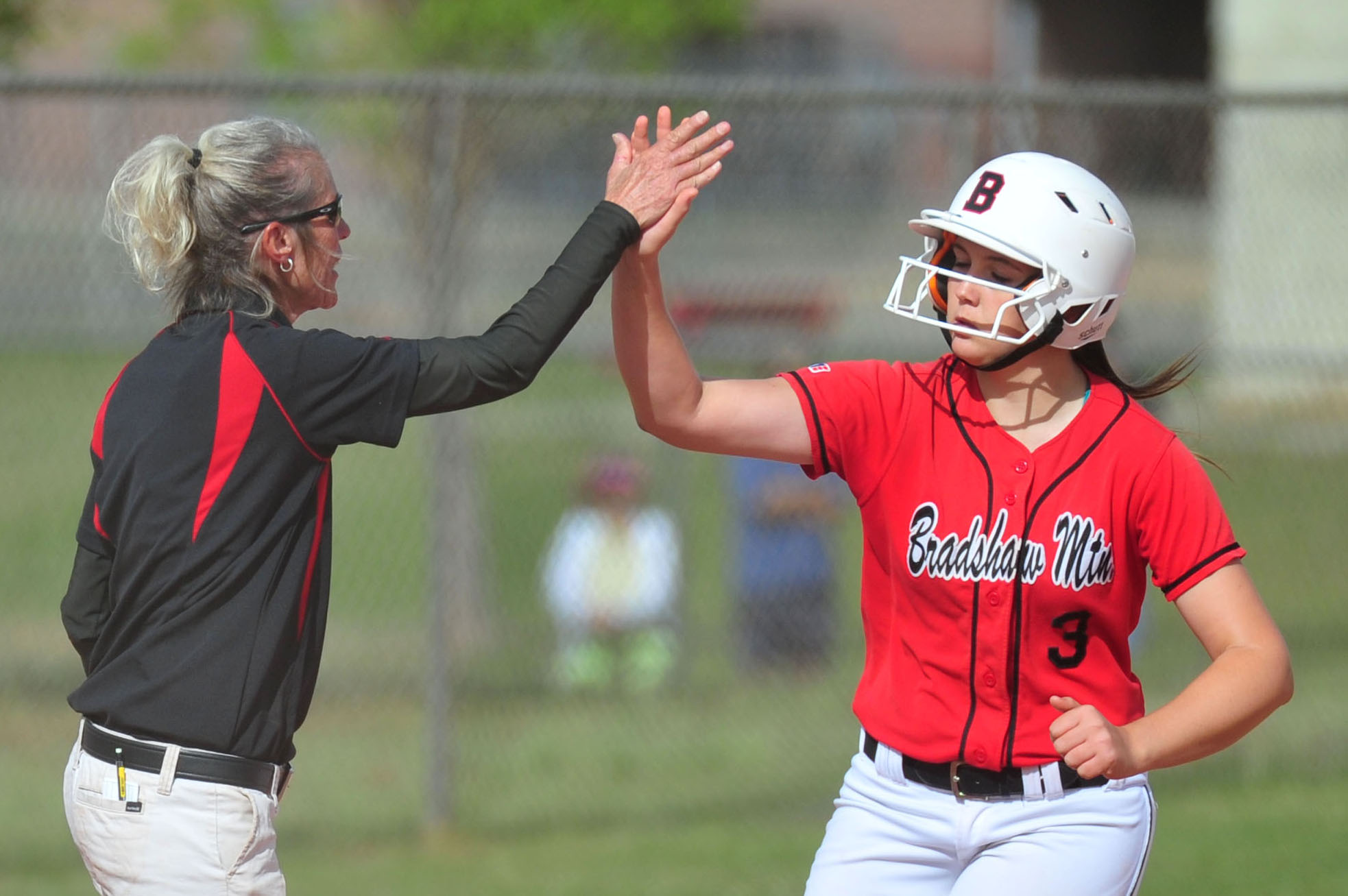 Bears softball qualifies for 4A state semifinals The Daily Courier