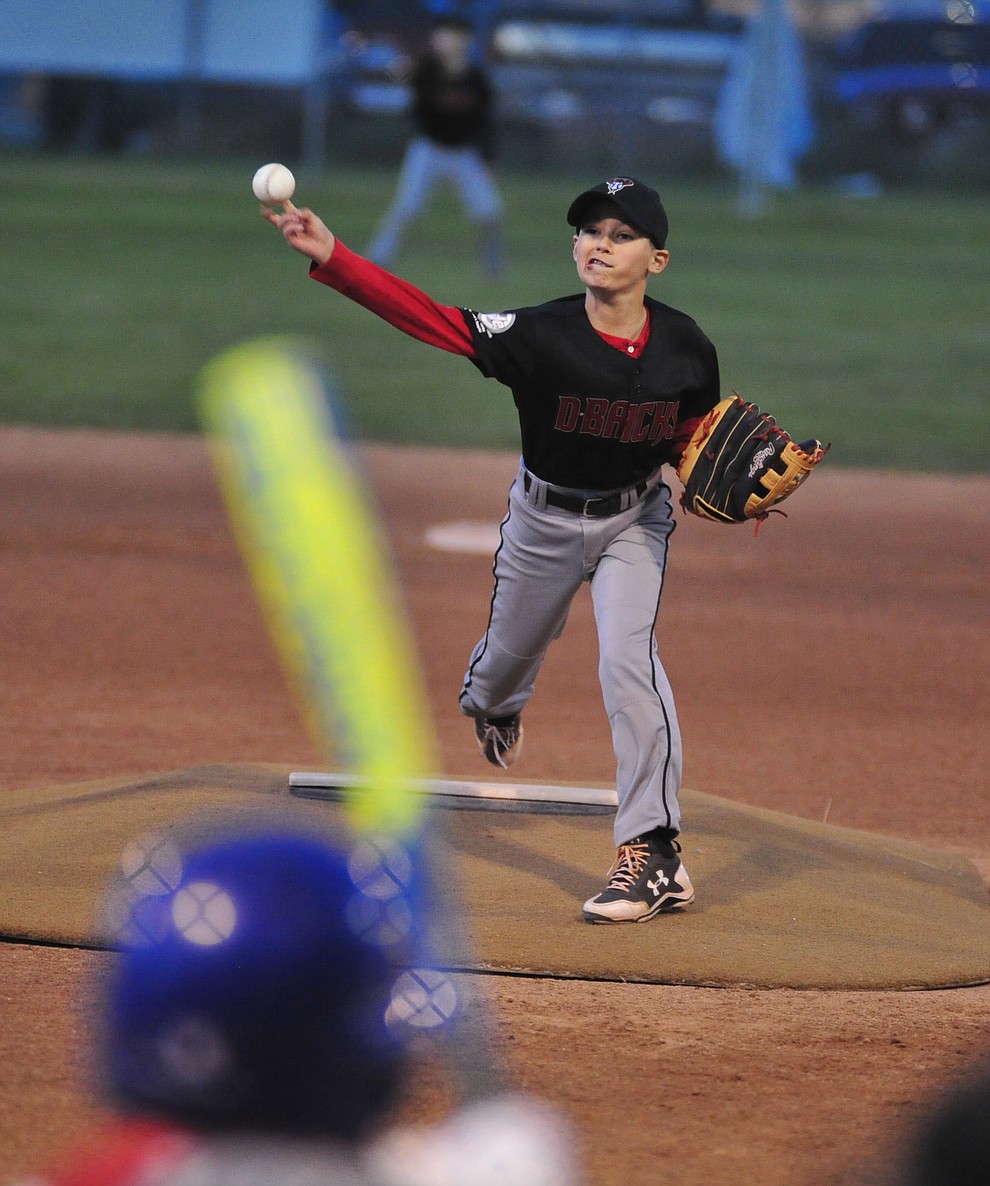 Caden Bernier pitches as Farmers Insurance faced off against the True Vaue in the Prescott Little League Majors City Championship Game Friday, May 17. (Les Stukenberg/Courier)