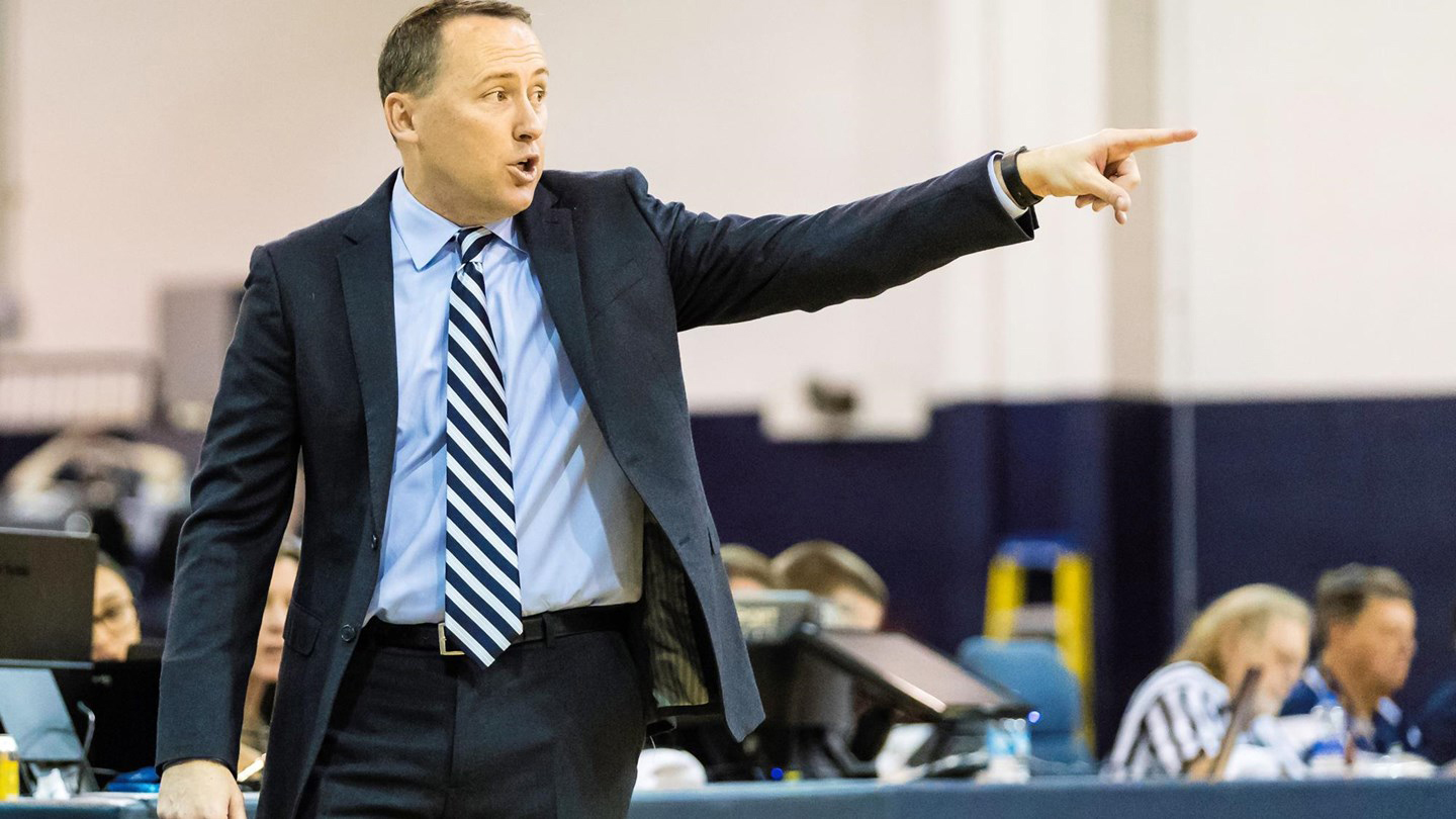Ua Hires Away Nau Men S Basketball Head Coach The Verde Independent Cottonwood Az