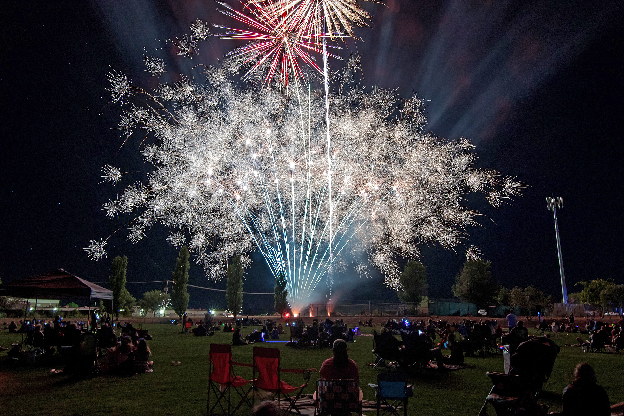 Town’s July 4th fireworks show to go on as planned The Daily Courier
