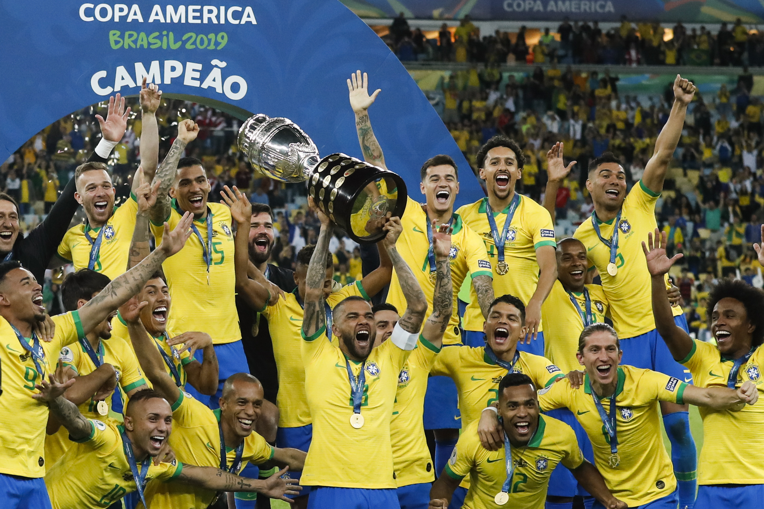 Сколько раз бразилия становилась. Бразилия копа Америка 2019. Сборная Бразилии Кубок Америки 2019. Футбольная команда Бразилии 2021. Бразилия 2007 Кубок Америки.