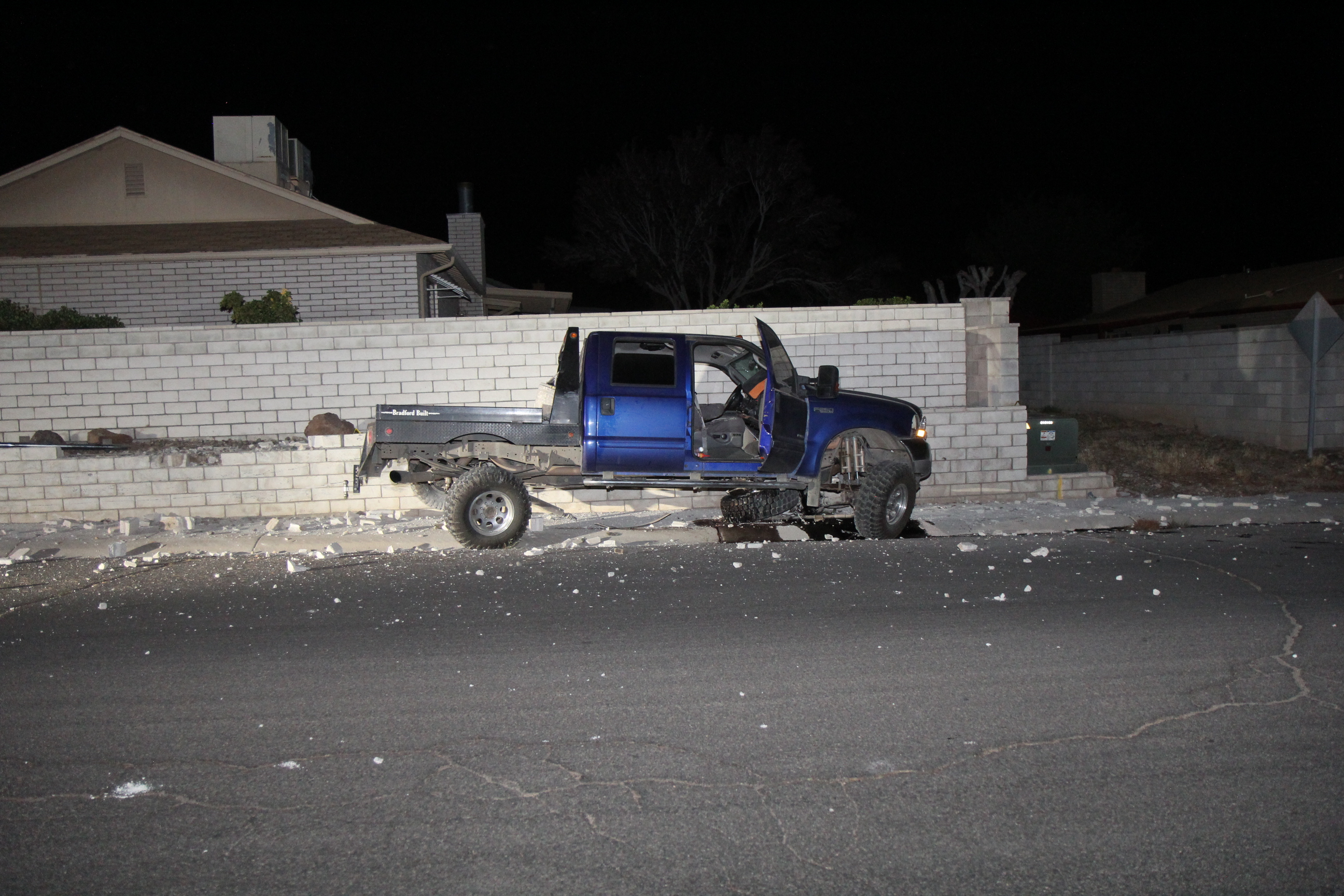 Fatal crash on Gordon Drive leaves one dead Kingman Daily Miner