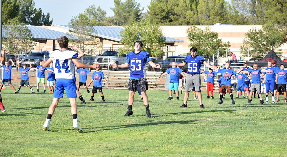 Camp Verde football hosts youth camp | The Verde Independent